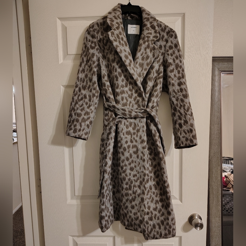 Old Navy Gray and Black Leopard Print Coat